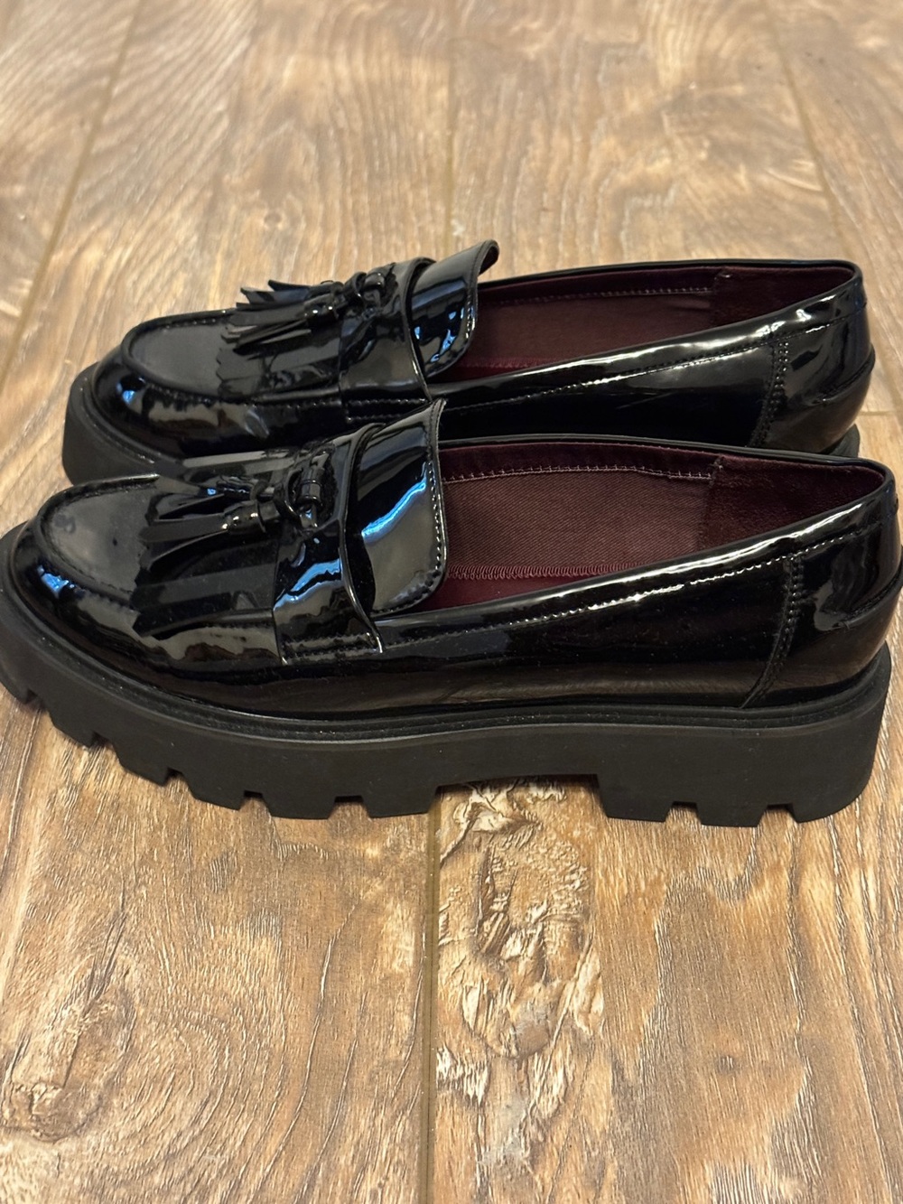 NIB Franco Sarto Carolynn Black Patent Tassel Lug Loafers Size 7